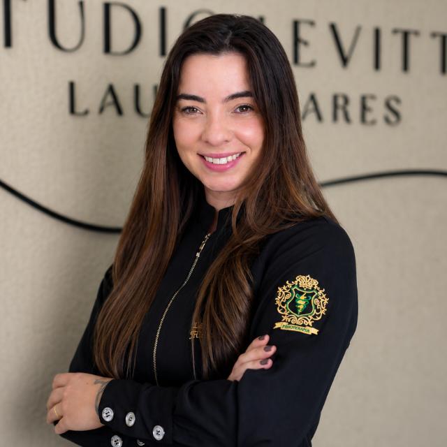 Foto de Laura Soares, fisioterapeuta em Itapetininga